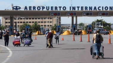 Los pasajeros procedentes de África deberán hacer cuarentena