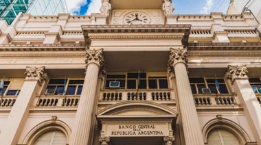 El BCRA decidió que las entidades financieras no manejen moneda extranjera