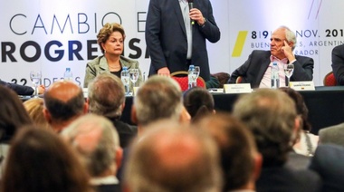 Alberto expuso en el séptimo encuentro del Grupo de Puebla