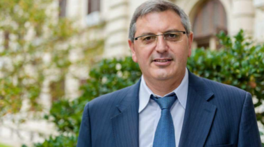 Presentan proyecto de ley que habilita reelección indefinida de intendentes bonaerenses