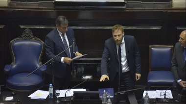 Juraron los nuevos legisladores y Federico Otermín fue nuevamente designado Presidente de Diputados