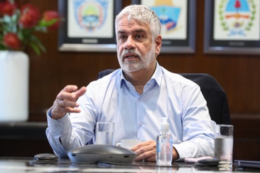 Feletti anunció una canasta regulada de 1.350 productos