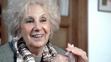 Estela de Carlotto: "No nos debe robar los lagos un señor con mucho dinero"