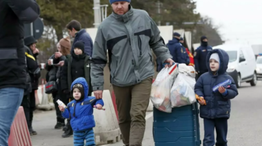Autorizan a ucranianos a entrar y permanecer en la Argentina por razones humanitarias