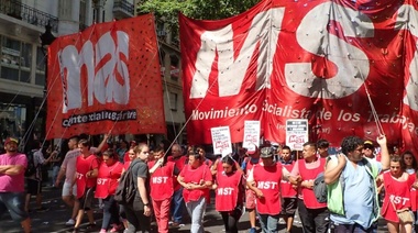 El Frente de Izquierda y organizaciones sociales rechazan el acuerdo frente al Congreso