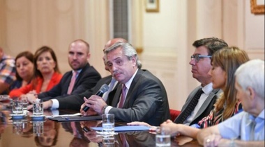 Oficializan la suba del salario mínimo en un 45 por ciento en 4 tramos