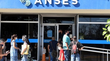 Disponen el 1° de mayo como fecha límite para que la administración pública vuelva a la presencialidad