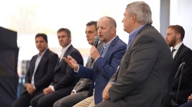 Insaurralde y Massa entregaron el Pase Libre Multimodal en Pilar