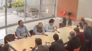 La causa por la "mesa judicial" no pasa a Comodoro Py