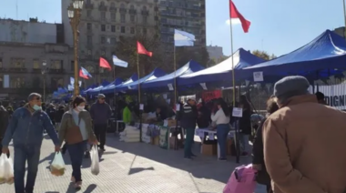 Organizaciones sociales y campesinas organizaron un "verdurazo" en el Congreso