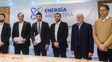 El Gobierno firmó el contrato para la provisión de cañerías para el Gasoducto Néstor Kirchner