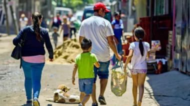 En mayo, una familia tipo necesitó ingresos por $100.000 para no ser pobre