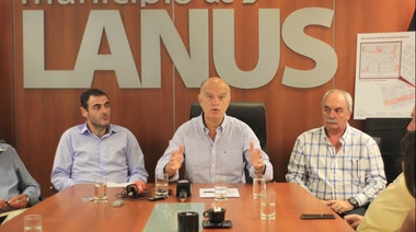 Grindetti acordó una nueva paritaria con los municipales