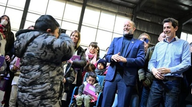 Insaurralde y Wado en Lomas de Zamora: Entregaron tablets del plan Conectar Igualdad