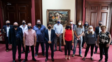 Los gremios estatales presionan por paritarias