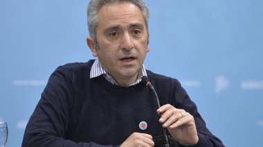 Larroque señaló que "Argentina tiene ministro de Economía después de 3 años"