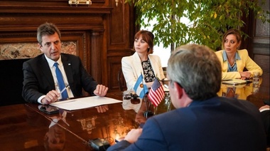 Massa anunció inversiones para la producción de litio