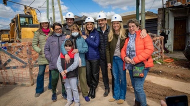 Galmarini recorrió los avances de la obra cloacal que beneficiará a 14 mil habitantes del barrio BASI de San Isidro
