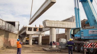 Fernández visita las nuevas obras del tren Belgrano Sur