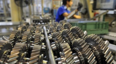 La industria manufacturera registró en julio una suba del 7,6%