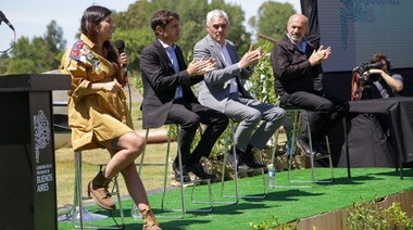 Axel Kicillof y Daniela Vilar presentaron la estrategia provincial contra el cambio climático