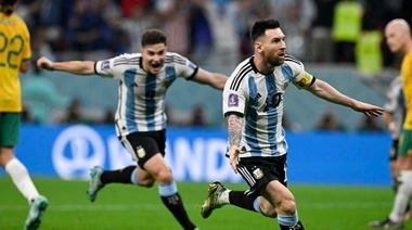 Con los goles de Messi y Julián Álvarez, Argentina pasó a cuartos de final del Mundial