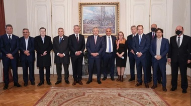 La Liga de Gobernadores sostiene que la condena es “un hecho que atenta contra la democracia”