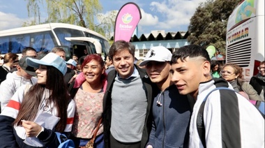 Kicillof presentó la tercera edición del programa Viajes de Fin de Curso