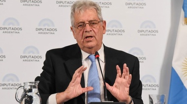 Rubinstein: "Una deuda que requiere del 0,2% de esfuerzo fiscal para no crecer no es insustentable"