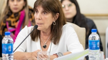 Teresa García pide que la mesa política discuta "el lawfare y las mafias" que atacan a Cristina