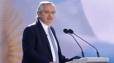 Fernández firma un convenio para ampliar la Universidad Jauretche