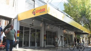 Por la balacera al supermercado de Rocuzzo, el intendente de Rosario responsabilizó a las fuerzas de seguridad