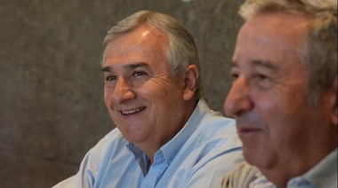 Gerardo Morales se reunió con Cobos y dirigentes de la UCR