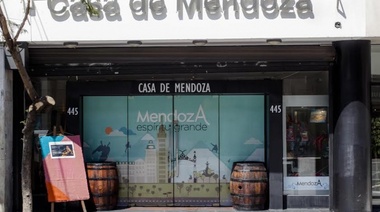 El acampe piquetero se moviliza a la Casa de Mendoza