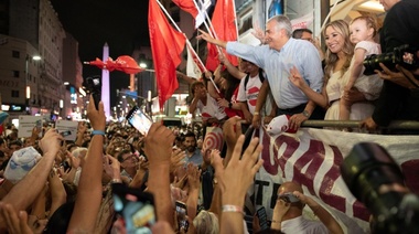 Gerardo Morales lanzó su precandidatura y advirtió que la UCR "es la energía transformadora" de JxC