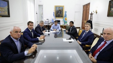 Kicillof dijo que planta de GNL en Bahía Blanca "multiplicará la actividad económica y el empleo"