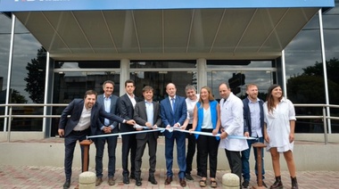 Kicillof, De Pedro, Katopodis, Máximo Kirchner e Insaurralde inauguraron hospital en Lomas de Zamora