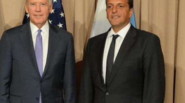 Massa viaja a EE.UU para reunirse con funcionarios de Biden