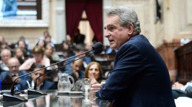 Diputados: Rossi da su primer informe de gestión