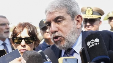 Aníbal le respondió Berni: "Nunca nos pidió un efectivo"