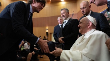 Lousteau cerró su viaje a Italia con un encuentro con el Papa