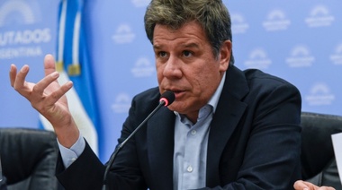 Facundo Manes declinó su precandidatura presidencial por la UCR, a pocas horas del cierre de listas