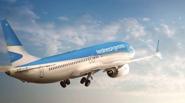 Máximo Kirchner presentó proyecto que prohíbe venta de acciones de Aerolíneas sin mayoría calificada