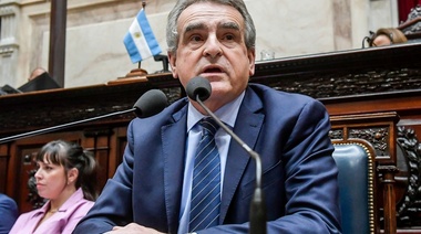 Agustín Rossi sobre el triunfo de Javier Milei: "Es un peligro para la democracia"