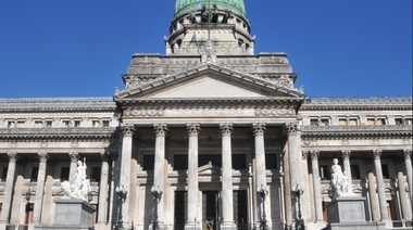 El oficialismo busca sesionar el martes con Ganancias y "empleo pyme" como temas centrales