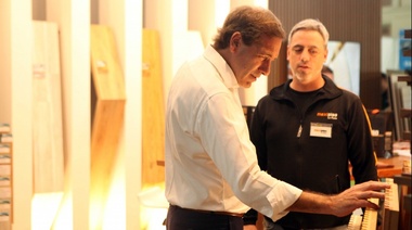 Garro visitó "La Plata Construye"