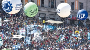 El movimiento obrero se moviliza al Congreso en apoyo a la eliminación del impuesto a las Ganancias