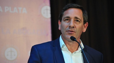 Garro en el debate: "Los platenses este domingo vamos a elegir si volver al pasado o ir hacia adelante"