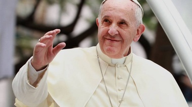 El papa Francisco llamó a Javier Milei para felicitarlo por su triunfo en el balotaje