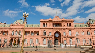 Formalizan las renuncias de Batakis, Volnovich y otros funcionarios a días de la transición